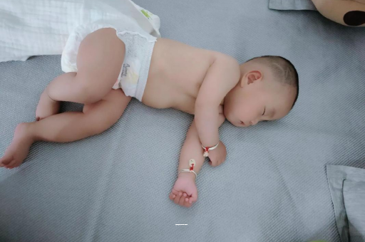 如何给宝宝上户口